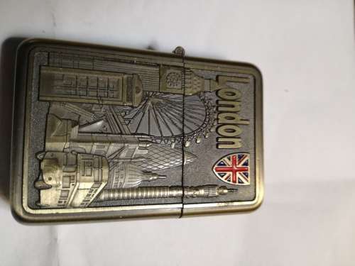 Flint lighter with embosed London emblem