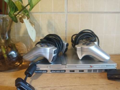 Ps2 slim silver bundle