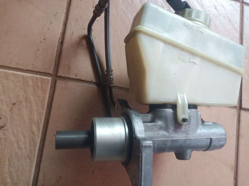 BMW e46 318i master cylinder