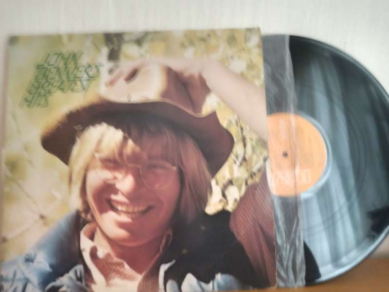 John Denver`s Greatest hits LP
