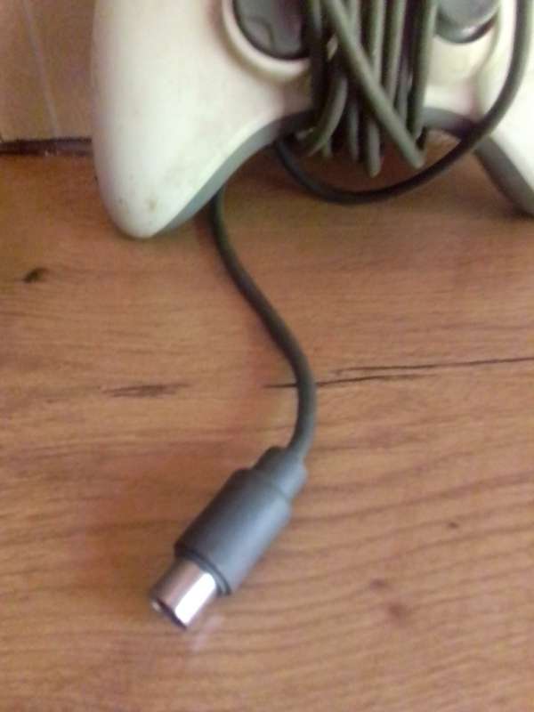 Xbox 360 original wired controller with round connection
