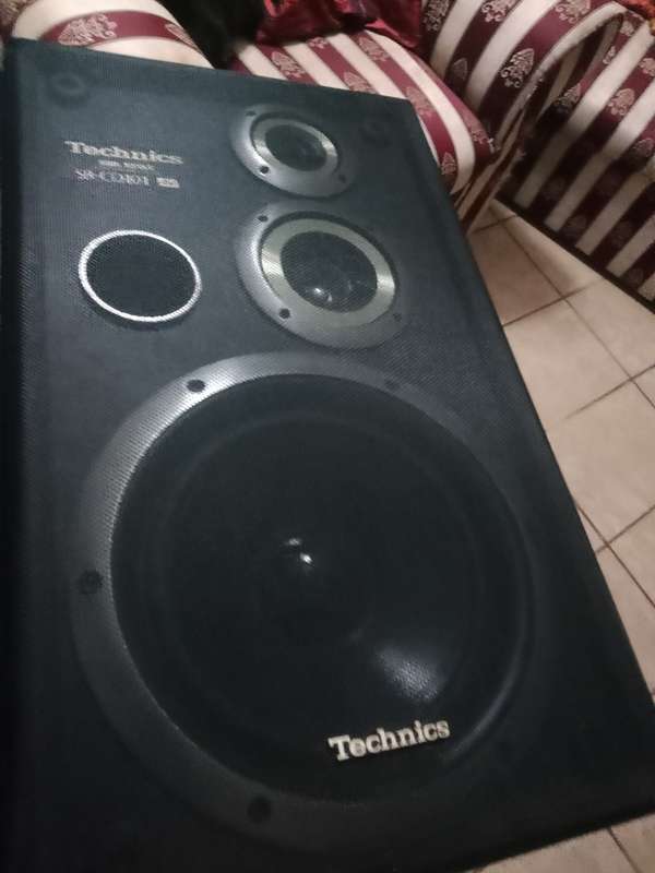 Technics SB CD 101 hifi speakers. Please read