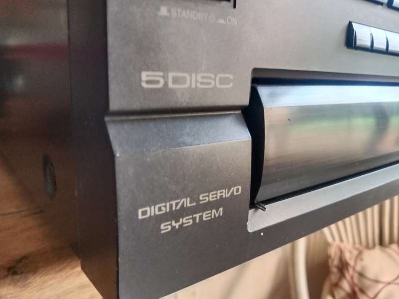 Technics 5 disc CD player for parts or repair