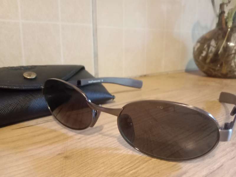 Police sunglasses with original pouch