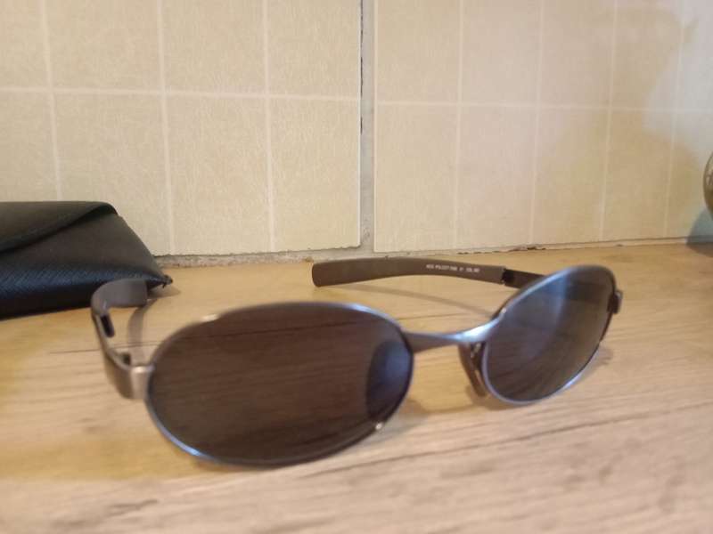 Police sunglasses with original pouch