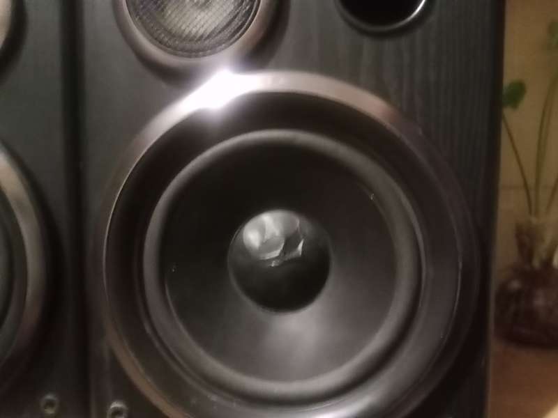 Vintage Sony SS D33 bookshelf speakers