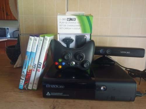 Xbox 360e Kinect bundle