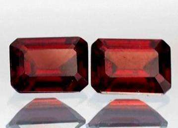 2PC RECANGLE CUT RED MOZAMBIQUE GARNET