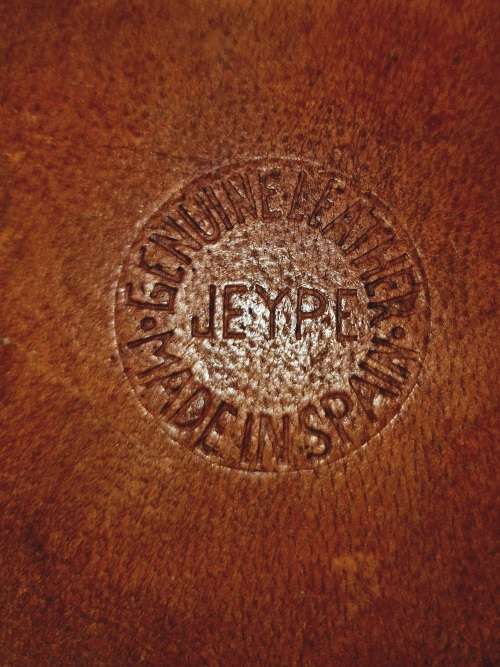 Vintage LEATHER DON QUIXOTE BOMBE Baroque  Jewelry BOX Cervantes SPAIN JEYPE