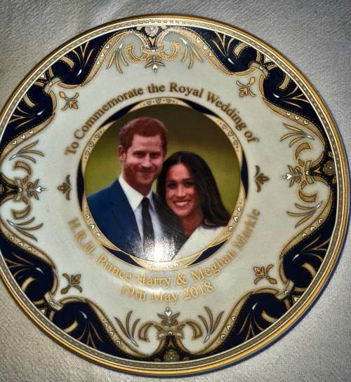 Prince Harry and Meghan Markle souvenir plate