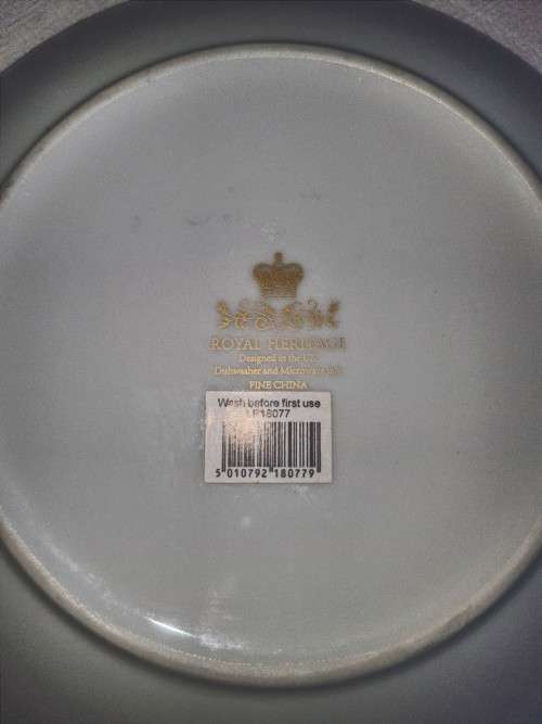Prince Harry and Meghan Markle souvenir plate