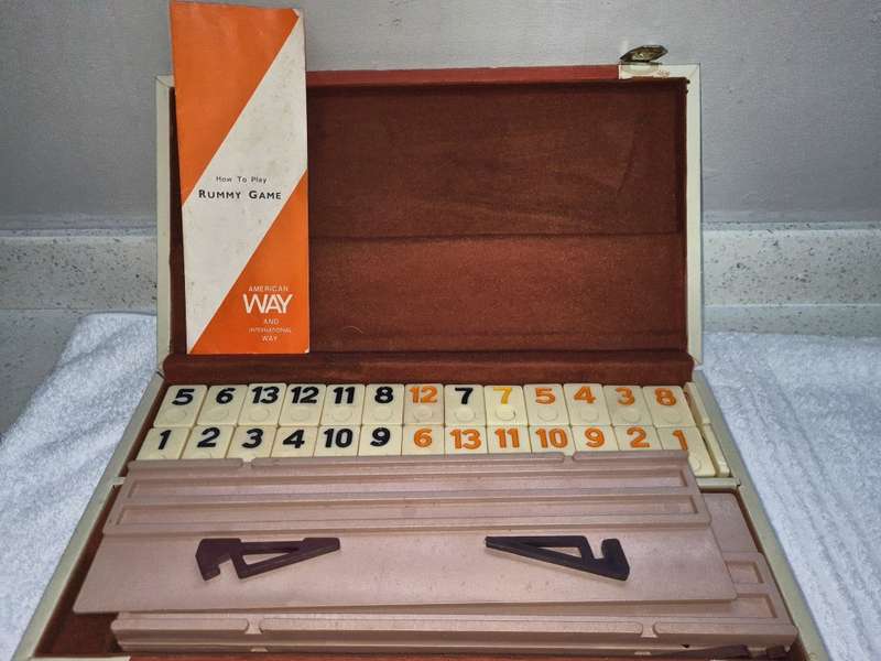 Vintage Rummy Tile Game W/Carry Case American Way & International Way