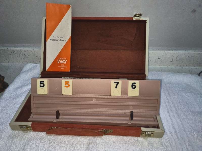 Vintage Rummy Tile Game W/Carry Case American Way & International Way
