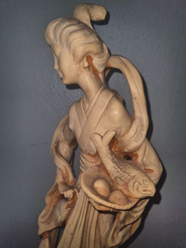 A beautiful Vintage  Oriental Geisha Sculpture or Figurine Large 48cm Tall