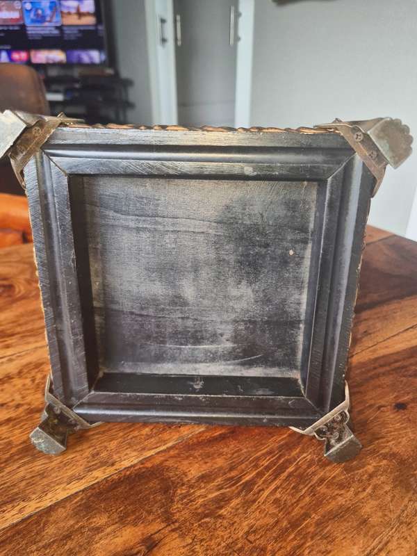 Collectible Vintage Claw Foot Box Clock