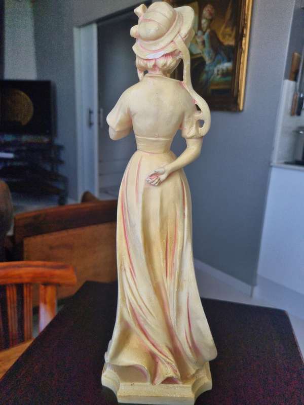 Arta Fina 35cm Classic Figure Sculpture