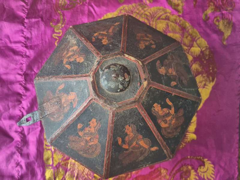 Antique hand painted Indian octagonal madras jewellery box