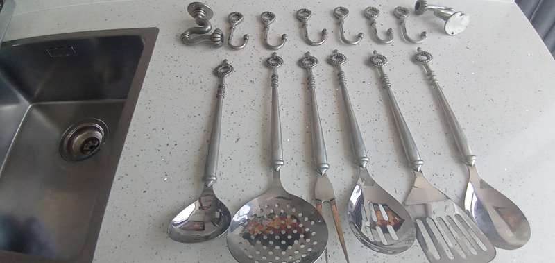 Carrol Boyes Wall Mounted 6 Piece Utensil Set