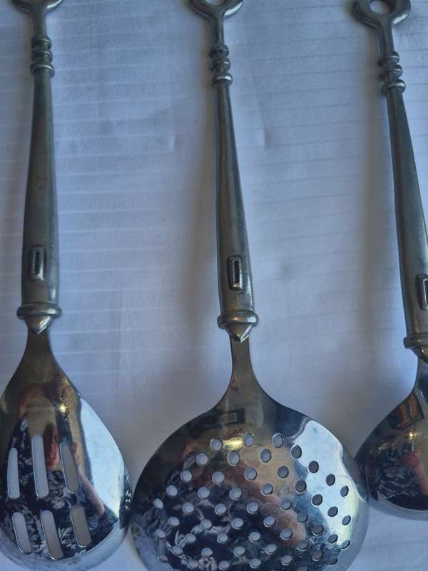 Carrol Boyes Wall Mounted 6 Piece Utensil Set