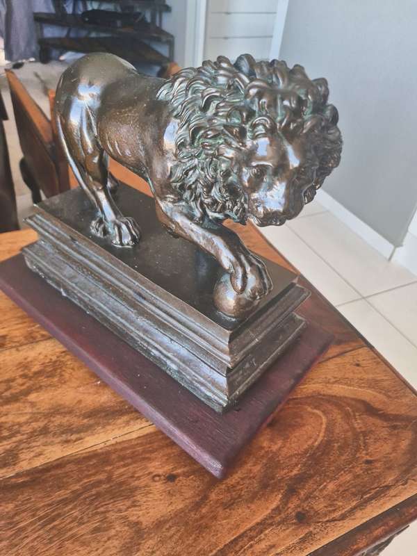 Large Pair Medici Lions