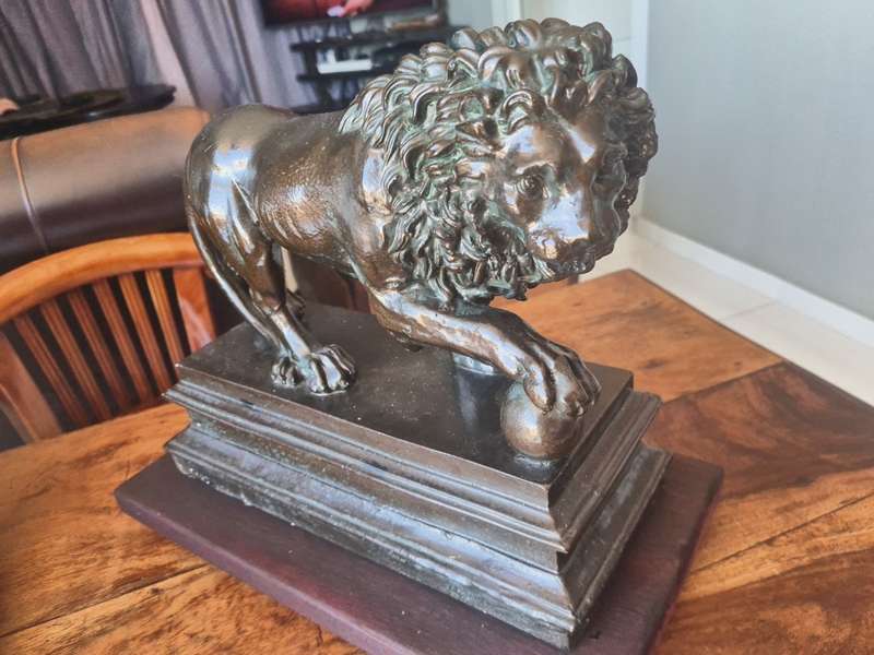 Large Pair Medici Lions