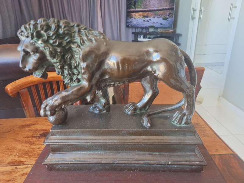 Large Pair Medici Lions