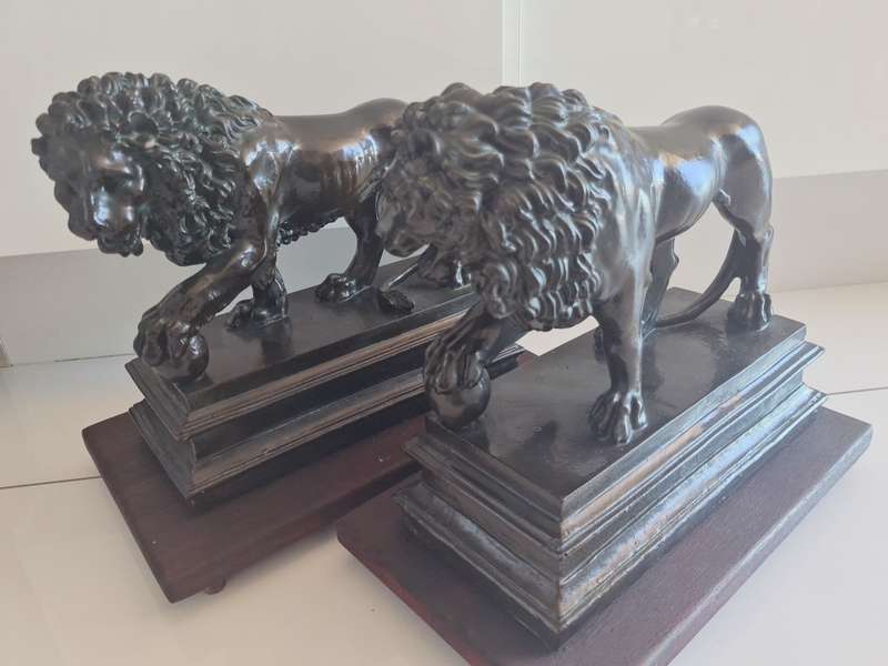 Large Pair Medici Lions