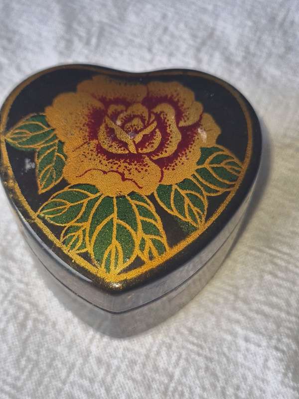 Vintage `Mother` brooch on mother of pearl in hart shape box