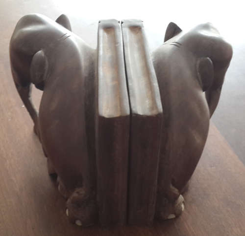 Elephant book ends