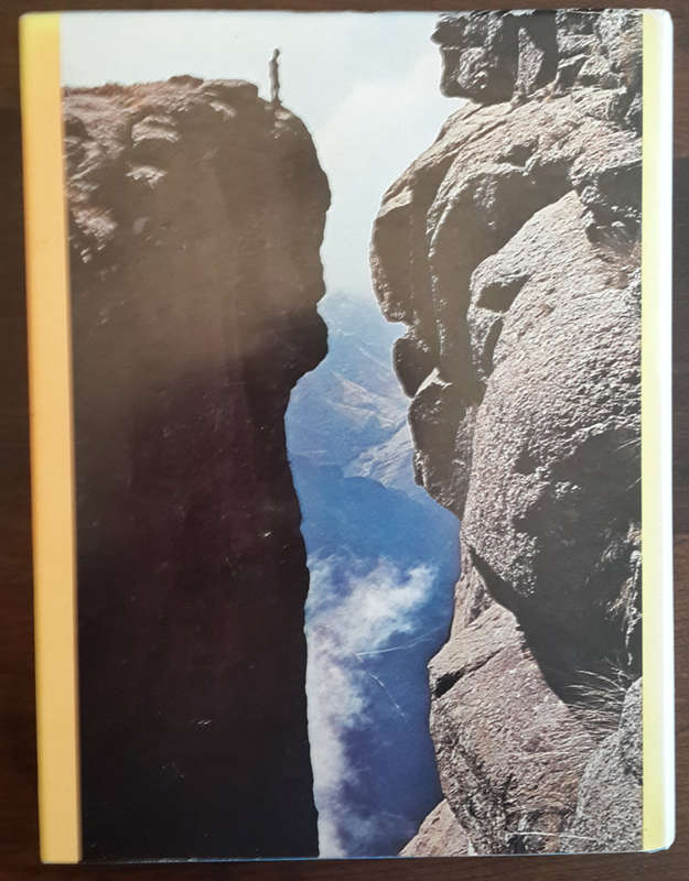 Barrier of Spears Drama of the Drakensberg  (R O Pearse)