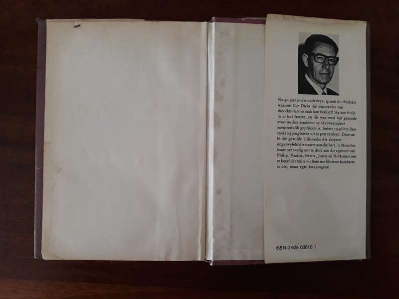 3 x Die Uile Books (Cor Dirks)