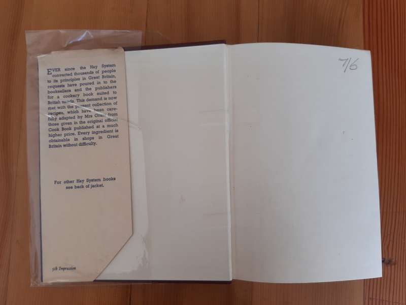 The Hay System Cookery Book - Doris M. L. Grant