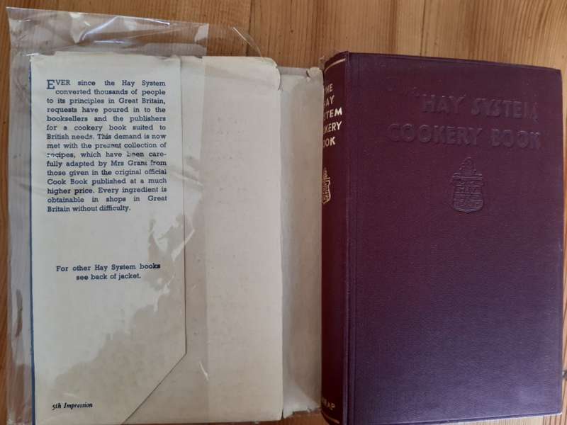 The Hay System Cookery Book - Doris M. L. Grant