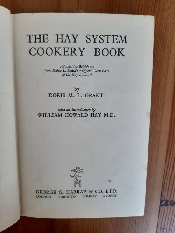 The Hay System Cookery Book - Doris M. L. Grant
