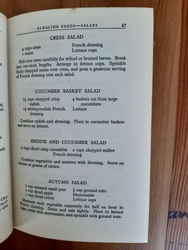 The Hay System Cookery Book - Doris M. L. Grant