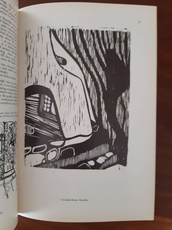 *HALF PRICE SALE!* De Arte  No 10 (October 1971) Edition focussed on Walter Battiss