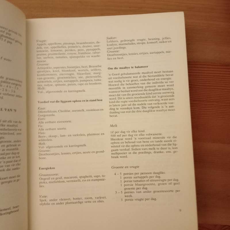 Geregte vir elke geleentheid: Die moderne Afrikaanse kookensiklopedie (Hettie Naude)