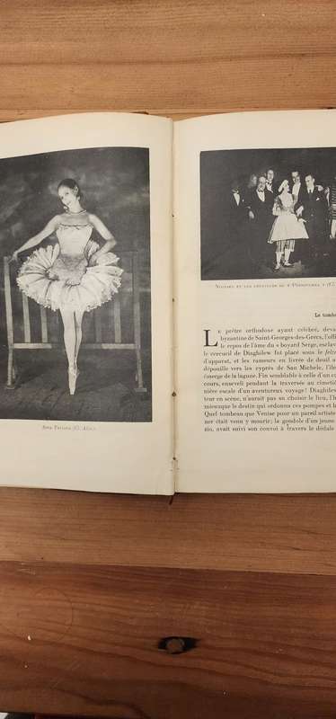 André Levinson. Les Visages de la danse. Ouvrage orné de cent dix photographies
