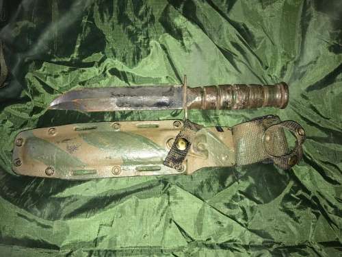 Recce/Special Forces used Ka-Bar