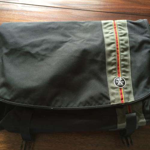 Crumpler laptop bag
