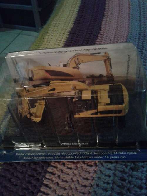 HIGHLY DETAILED METAL CONSTUCTION VEHICLE (WHEEL EXCAVATOR)