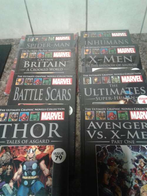 8 X THE ULTIMATE GRAPHIC NOVELS COLLECTION MARVEL HARDCOVER COMICS  (TO CHOSE OR TAKE ALL )
