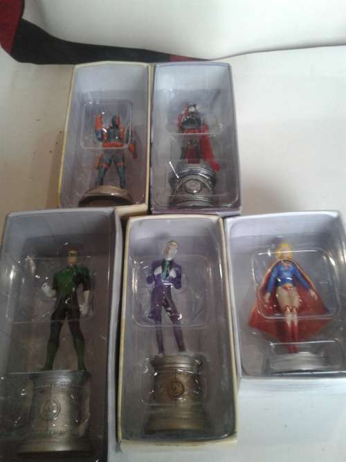 5 X CHESS D.C. FIGURINE (TO CHOSE OR TAKE ALL)