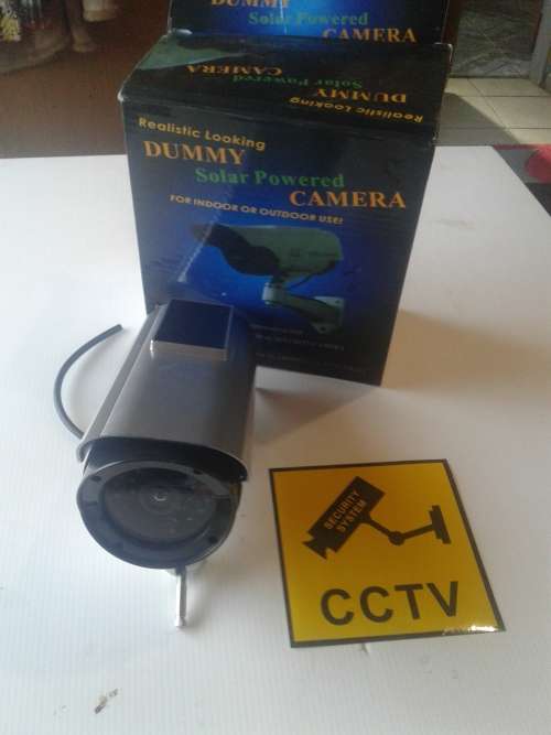 REALISTIC LOOKING DUMMY SOLAR POWERED CAMERA