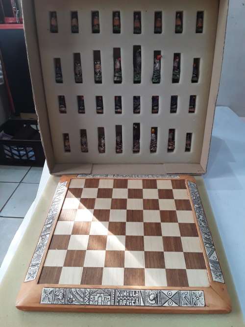 KHUMBULA AFRICA CHESS SET