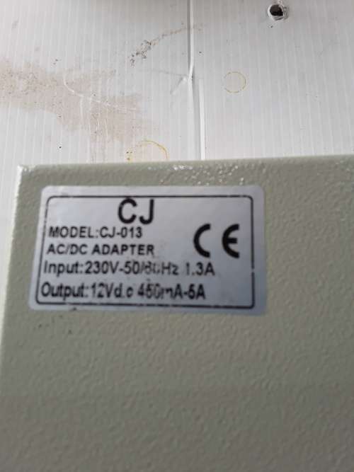 12 VDC 4 OUTPUT SWITCH MODE CCTV POWER SUPPLY