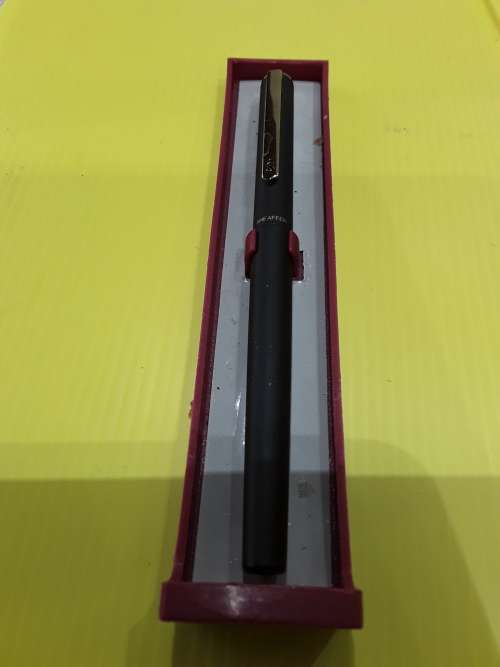 SHEAFFER PEN(JAPAN)NEEDS INK REFILL