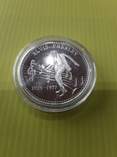 ELVIS PRESLEY SIGNED COMMEMORATIVE COIN(ENCAPSULATED, 1935-1977)