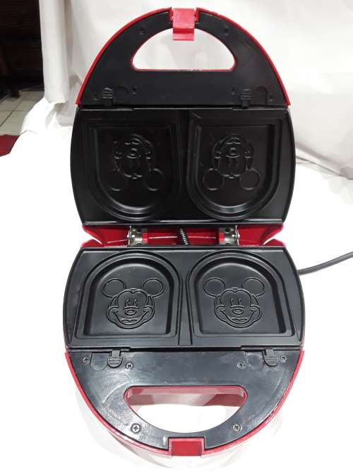 KENWOOD DISNEY WAFFLEMAKER(USED ONCE ONLY)