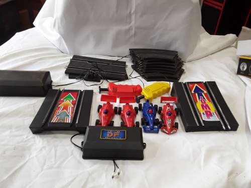 SCALETRIC SET